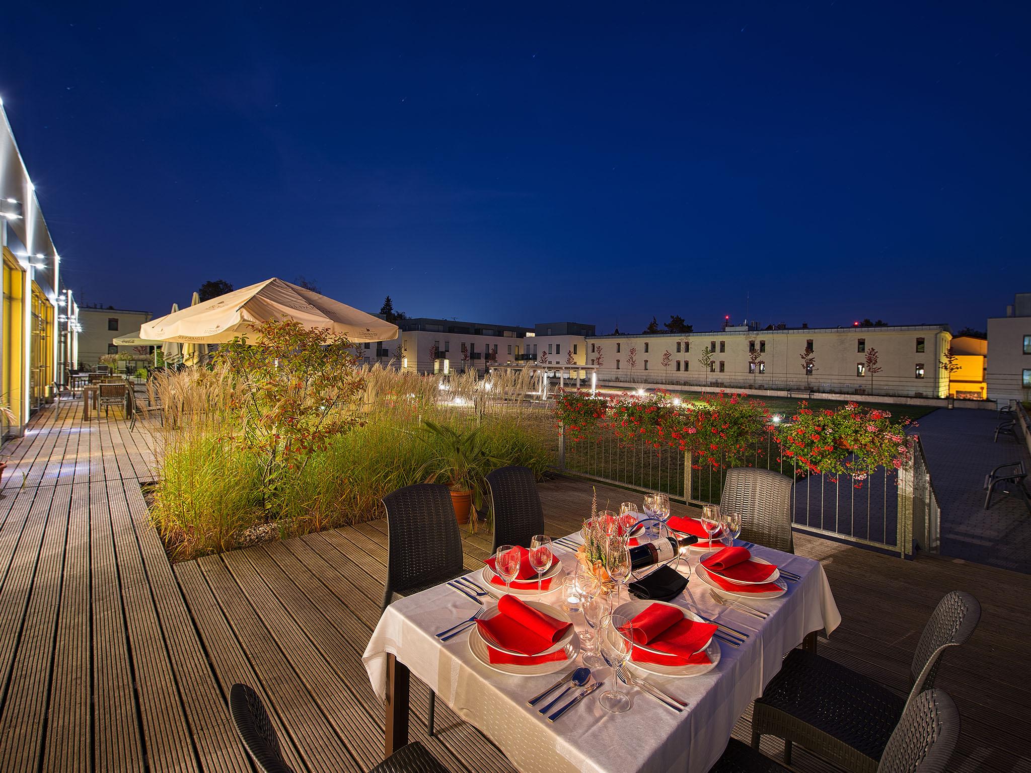 Ea Hotel Tereziansky Dvur Hradec Kralove Ngoại thất bức ảnh