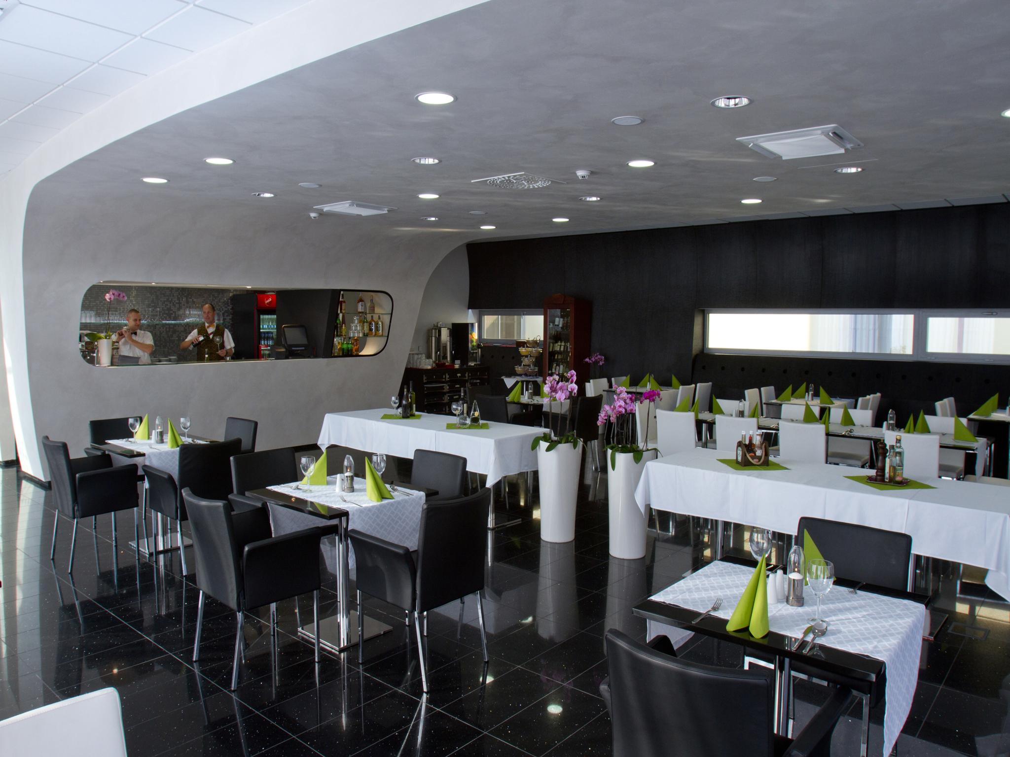 Ea Hotel Tereziansky Dvur Hradec Kralove Ngoại thất bức ảnh
