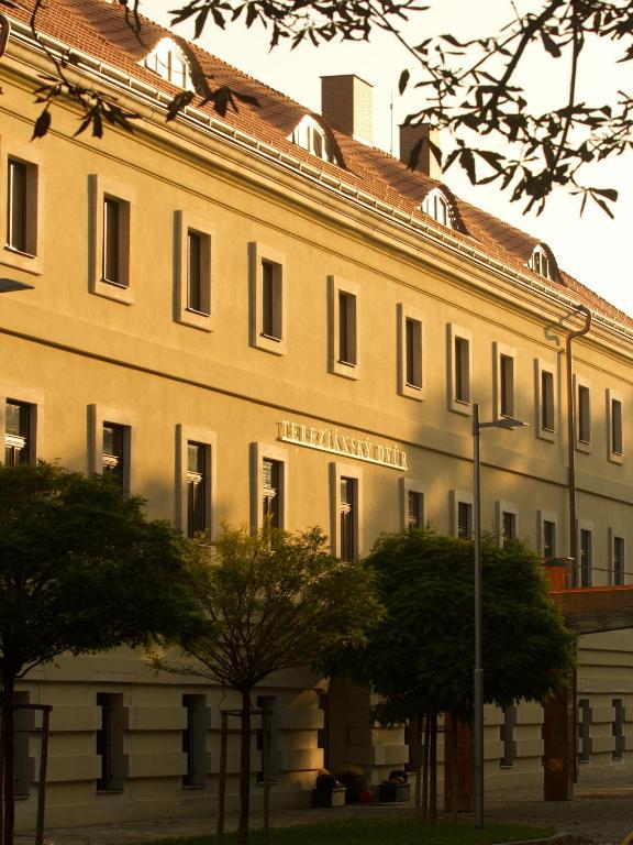 Ea Hotel Tereziansky Dvur Hradec Kralove Ngoại thất bức ảnh