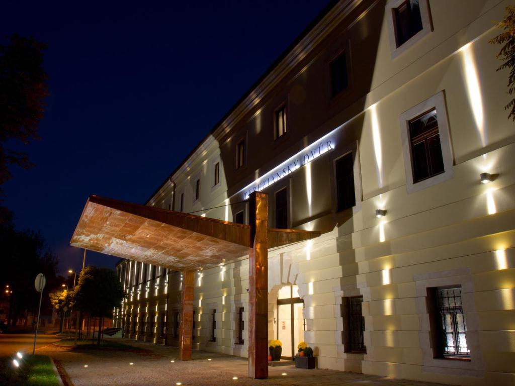 Ea Hotel Tereziansky Dvur Hradec Kralove Ngoại thất bức ảnh